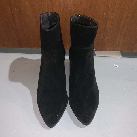 NWOT Heeled Ankle Booties with Pointed Toe - Picture 3 of 4